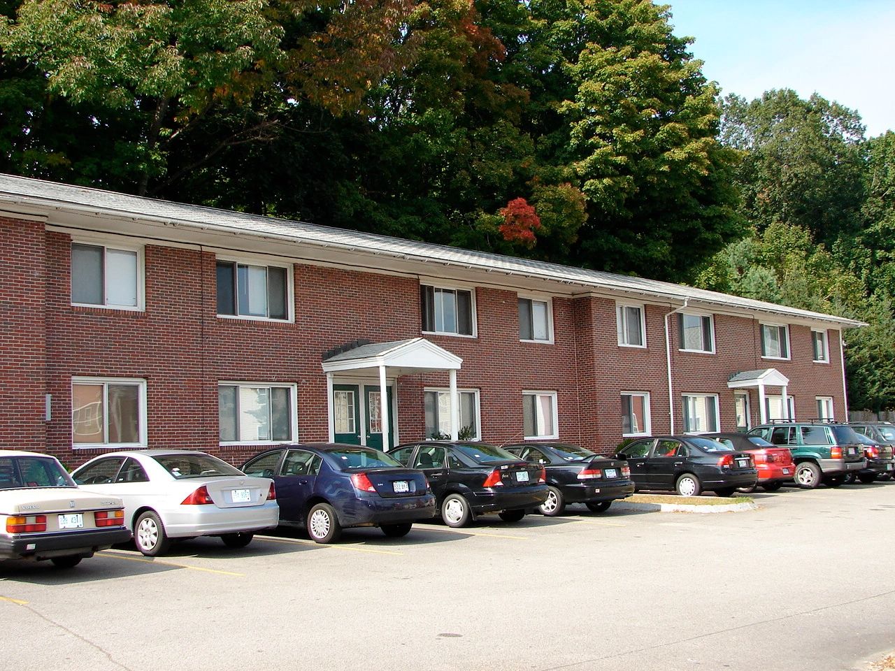 Apartment Rentals, Free Parking, Bright Sunny Rooms Nick's Bricks UNH